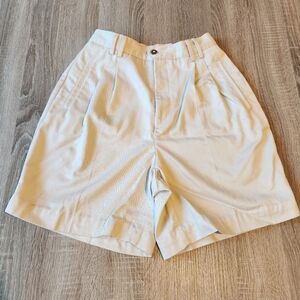 Hunt Club Vintage Shorts High Waisted Pleated Front 100% Cotton Khaki Size 6P